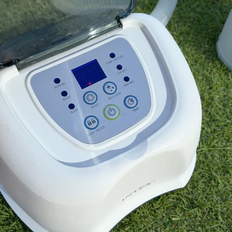 Stérilisateur au sel QS400 pour piscine jusqu'à 17 m³ Intex